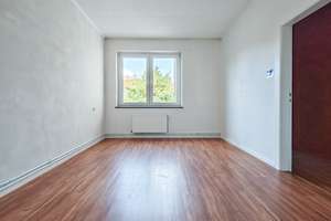 !! Viel Platz für die große Familie – solides Reihenhaus mit Potenzial !! – Lupinenstraße 11 a, 28239 Ohlenhof, Bremen – Vorschaubild 12