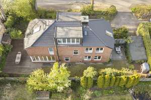 Exklusives Einfamilienhaus in Hamburg Volksdorf – Die vollständige Adresse der Immobilie erhältst du vom Anbieter., 22359 Volksdorf, Hamburg – Vorschaubild 2