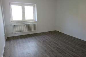 Günstige Wohnung in FH-Nähe komplett saniert! – Tiefe Allee 24, 24149 Neumühlen-Dietrichsdorf, Kiel – Vorschaubild 5