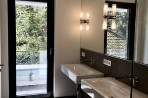 Elegante Wohnung am Benrather Rheinufer – Die vollständige Adresse der Immobilie erhältst du vom Anbieter., 40593 Urdenbach, Düsseldorf – Vorschaubild 9