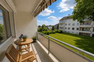 Renoviert ! 3-Zimmer-Wohnung mit Balkon und Einbauküche in Wuppertal- Ronsdorf