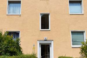 Bezugsfreie 2-Zimmer-Dachgeschosswohnung mit Charme und Gestaltungspotenzial – Waldstr. 30, 13403 Reinickendorf (Ortsteil), Berlin – Vorschaubild 2