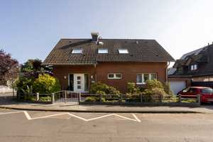Einziehen & Wohlfühlen - Modernisiertes geräumiges Haus mit Garten & Garage – Dammelsfurther Weg 1, 51503 Rheinisch-Bergischer Kreis – Vorschaubild 3
