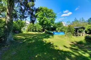 CITYHOUSE: Freistehendes Einfamilienhaus mit großem Grundstück, Außenpool, Sauna, Kamin und Garage – Rheinisch-Bergischer Kreis – Vorschaubild 20