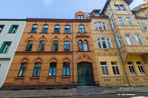 Lukratives Mehrfamilienhaus im Zentrum von Bitterfeld | Bruttomietrendite 7,44 % – Ratswall 8, 6749 Bitterfeld-Wolfen – Vorschaubild 1