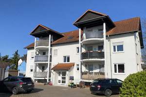 Sehr schöne 3 Zimmer Dachgeschoss Wohnung mit 2 PKW-Stellplätzen für Kapitalanleger o. Eigennutzung – Die vollständige Adresse der Immobilie erhältst du vom Anbieter., 67583 Guntersblum – Vorschaubild 1