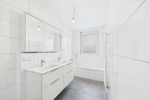 Bezugsfreie 5-Zimmer-Penthouse-Wohnung mit drei Balkonen in Frankfurt-Griesheim – 65933 Griesheim, Frankfurt am Main – Vorschaubild 5
