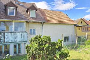 Zwei Häuser in Durlach-Aue: vollvermietetes Dreifamilienhaus & sanierungsbedürftiges Hinterhaus – Die vollständige Adresse der Immobilie erhältst du vom Anbieter., 76227 Durlach, Karlsruhe – Vorschaubild 3