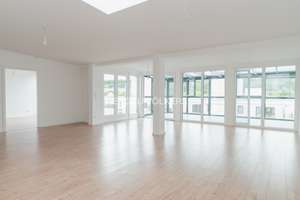 Exclusives City-Penthouse im Erstbezug – Direkt verlieben statt renovieren – Die vollständige Adresse der Immobilie erhältst du vom Anbieter., 75175 Oststadt, Pforzheim – Vorschaubild 2