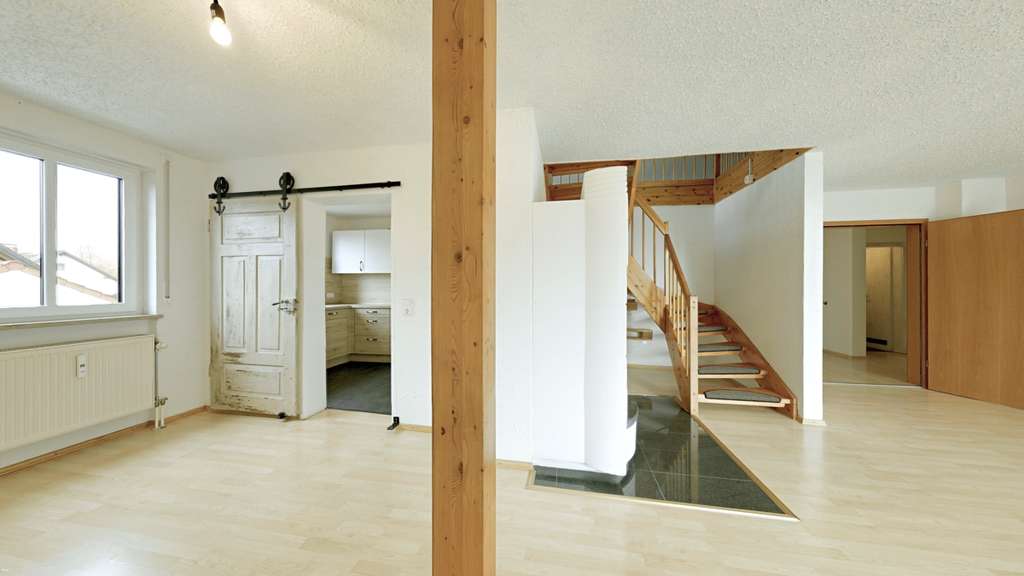 Immobilie in Graben - Maisonette mit Kamin, Balkon, Dachstudio & Garage - Bild 3