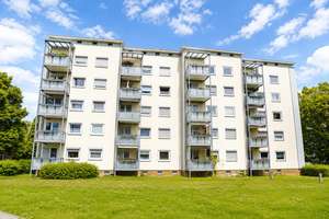 4 Zimmer Wohnung. Wohnkomfort, Balkon, Einbauküche in gefragter Lage von Salzgitter-Lebenstedt – 38226 Lebenstedt, Salzgitter – Vorschaubild 14