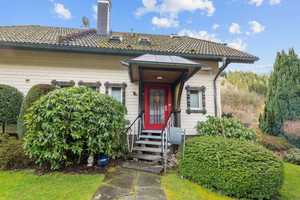 Fantastisches Familiendomizil: 2 EFH mit Garage, Carport u. wunderschönen Garten in 79263 Simonswald – Emmendingen (Kreis) – Vorschaubild 7