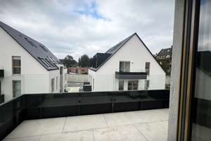 Lichtdurchflutete 2-Zimmer-Wohnung mit Spitzboden inkl. Küche und Klimaanlage – 40629 Grafenberg, Düsseldorf – Vorschaubild 8