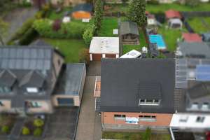 Gut aufgeteiltes Zweifamilienhaus mit großer Doppelgarage und großem Grundstück – Burgweg 34, 51371 Rheindorf, Leverkusen – Vorschaubild 16