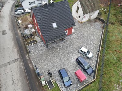 Attraktives und kernsaniertes 5-Zimmer-Einfamilienhaus mit geh. Innenausstattung
