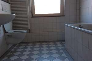 Schicke renovierte 2-Zimmer Wohnung – Augsburger Str. 20, 28215 Regensburger Straße, Bremen – Vorschaubild 2