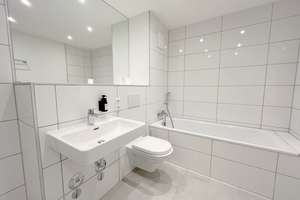 Moderne 2-Zimmer-Wohnung mit Balkon und offener Wohnküche – Düsseldorfer Landstraße  76e, 47249 Wanheim-Angerhausen, Duisburg – Vorschaubild 4