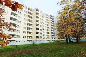 Käuferprovisionsfrei: vermietete + ruhige 2-Zi.-Wohnung + Balkon + Lift in LICHTERFELDE – Die vollständige Adresse der Immobilie erhältst du vom Anbieter., 12207 Lichterfelde, Berlin – Vorschaubild 6