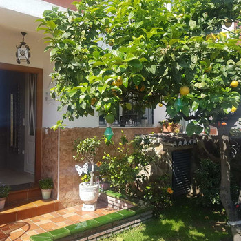 Chalet zu verkaufen Nerja mit 3 Schlafzimmern, Garage und Jacuzzi