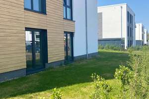 Gartenparadies inklusive: Komfortable 4-Zimmer Wohnung mit toller Einbauküche  und Carport – Die vollständige Adresse der Immobilie erhältst du vom Anbieter., 38442 Ehmen, Wolfsburg – Vorschaubild 16
