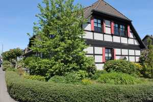 Einziehen und wohlfühlen! Attraktive Doppelhaushälfte im Fachwerkstil in Wachtberg! – Rhein-Sieg-Kreis – Vorschaubild 1
