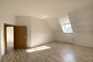 2-Raum Wohnung, zentrumsnah mit Einbauküche* – Wettiner Straße 14, 98617 Meiningen – Vorschaubild 2