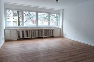 ** Bezugsfertige 2-Zimmer-Wohnung mit modernem Bad und großem Wohnzimmer**