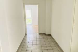 Schicke 2 Zimmer Wohnung mit Einbauküche und großem Balkon! – Porsestr. 8, 39104 Buckau, Magdeburg – Vorschaubild 4