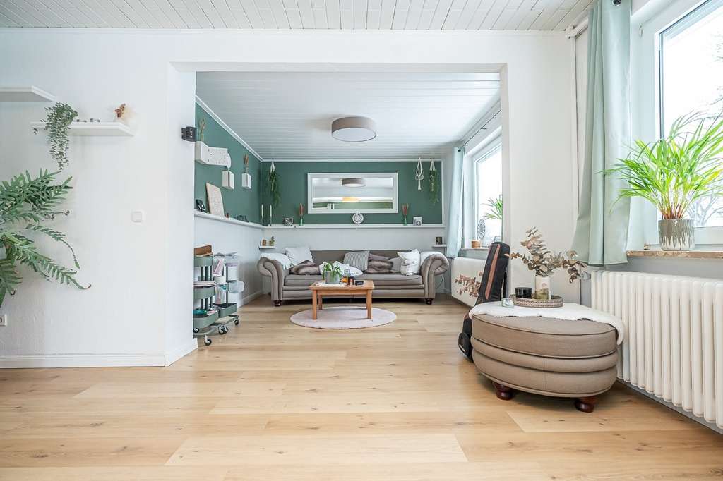 Immobilie in Rastede - Attraktives Wohnhaus in ruhiger Lage von Rastede/Hahn - Bild 3