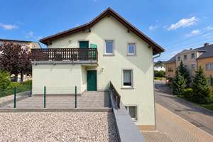 +++ Mehrfamilienhaus mit großer Doppelgarage und Gewerbefläche....+++ – 9337 Hohenstein-Ernstthal – Vorschaubild 3
