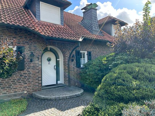 https://pictures.immobilienscout24.de/listings/7a7e538a-c580-4ce4-959f-1a36953dc032-1862403338.jpg/ORIG/resize/540x540%3E/format/jpg/quality/80