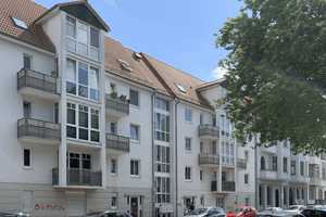 Hochwertige 4-RW, mit Aufzug und 2. Balkone – Maxim-Gorki-Straße 21, 39108 Magdeburg – Vorschaubild 1
