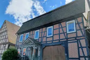 Wohnen direkt am Wasser: Charmanter Altbau direkt an der Weser – Krämerstraße 15, 34399 Kassel (Kreis) – Vorschaubild 3