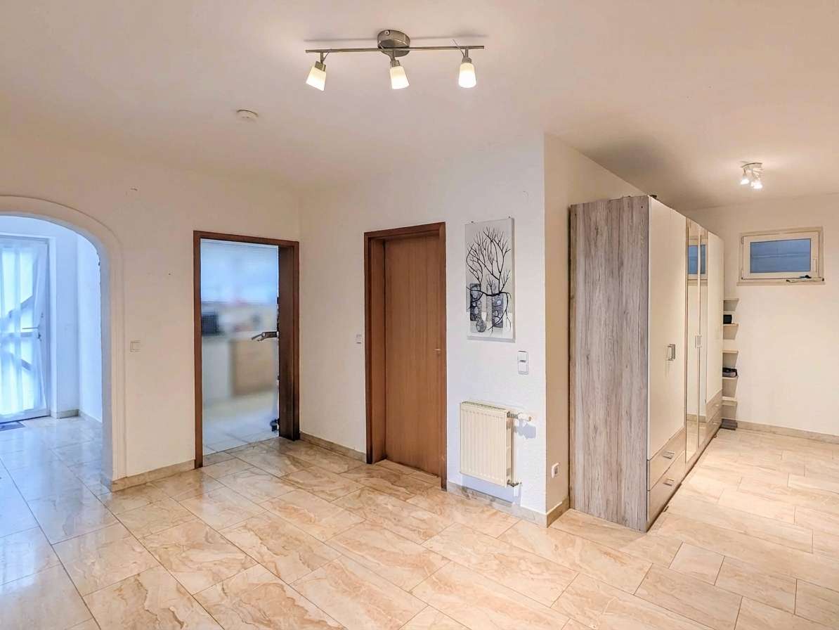 Immobilie in Auenwald - Gemütliche 3-Zimmer-Wohnung mit sonnigem Balkon und Naturblick - Bild 4