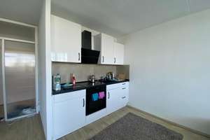 Attraktives 1-Zimmer-Apartment mit Balkon und direktem Rheinblick in Köln-Riehl – 50735 Riehl, Köln – Vorschaubild 5