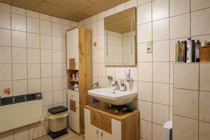 Ihr neues Zuhause: Großzügiges Einfamilienhaus mit idyllischem Gartenparadies – Die vollständige Adresse der Immobilie erhältst du vom Anbieter., 37589 Kalefeld – Vorschaubild 17