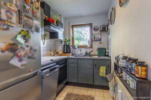 Gepflegt, vermietet und solide – Kapitalanlage in Plieningen mit Balkon und TG-Stellplatz – 70599 Plieningen (Ortsteil), Stuttgart – Vorschaubild 9