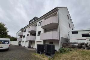 Wohnen am Landschaftsschutzgebiet in Remscheid Lüttringhausen: 3 Zimmer. KDB, Balkon, Garage