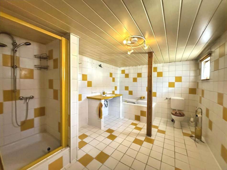 Badezimmer EG