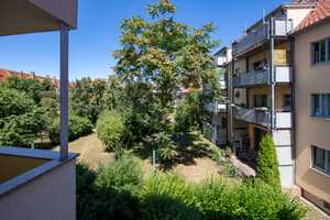 *PRAKTISCHer Grundriss_Tageslichtbad_Balkon_AR_familiäres Flair_VIEL GRÜN_HANSEVIERTEL – Geschwister-Scholl-Straße 17, 99085 Erfurt – Vorschaubild 28