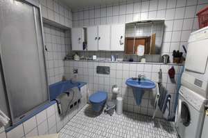 Neuer Preis!! -  Großes Mehrfamilienhaus mit Garagengebäude in Solingen-Wald! – Die vollständige Adresse der Immobilie erhältst du vom Anbieter., 42719 Wald, Solingen – Vorschaubild 7