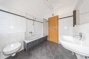 Property thumbnail 7