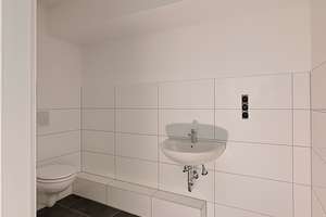 Erstbezug nach Sanierung – Sonnige 3-Zimmer-Wohnung in der Mönchengladbacher Innenstadt – Hindenburgstr. 57-61, 41061 Gladbach, Mönchengladbach – Vorschaubild 4
