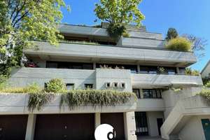 Top ausgestattete 2-Zi.-Wohnung mit Terrasse und Ausblick in Halbhöhenlage