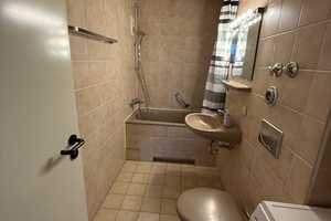 Exklusive, gepflegte 2-Zimmer-Dachgeschosswohnung mit geh. Innenausstattung mit EBK – Statthalterhofweg 7, 50858 Köln – Vorschaubild 6