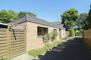 Zögern Sie nicht: Gepflegter Bungalow in ruhiger Sackgasse mit Garten, Pool und Garage – Rhein-Sieg-Kreis – Vorschaubild 14