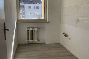 Helle 3-Zi.-Wohnung mit Südbalkon – Max-Schott-Straße 11, 85057 Nordwest, Ingolstadt – Vorschaubild 6