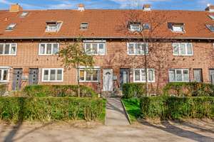 Viel Haus auf kompaktem Raum – teilmodernisiertes Reihenmittelhaus – Die vollständige Adresse der Immobilie erhältst du vom Anbieter., 24147 Elmschenhagen, Kiel – Vorschaubild 2