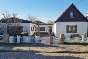 Einfamilienhaus in ruhiger Lage – Die vollständige Adresse der Immobilie erhältst du vom Anbieter., 6420 Könnern – Vorschaubild 1