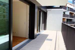 Stilvolle 2-Zimmer-Wohnung mit moderner Einbauküche, großem Balkon und Tiefgarage in Stuttgart – Die vollständige Adresse der Immobilie erhältst du vom Anbieter., 70469 Bahnhof Feuerbach, Stuttgart – Vorschaubild 2